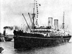 SS Polonia бывший Курск заходит в порт Гдыня в 1930 году
(фото: Wikimedia Commons)