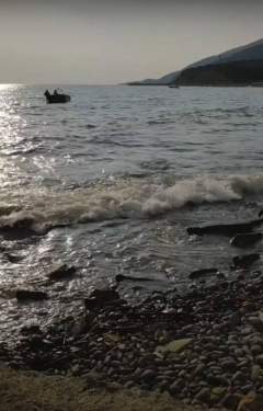 В сети уже появляется видео с пляжей курортных зон Кавказа, где наглядно виден “масштаб” операции по ликвидации разлива нефти все той же компанией ООО «Транснефть-сервис»