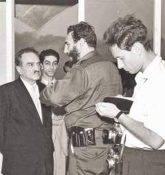 Анастас Микоян на переговорах с Фиделем Кастро, 1962 год. Справа – Генрих Боровик, который работал тогда в «Огоньке», рядом с отцом – Серго Микоян.