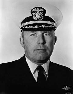 Командир фрегата Glenn R Brindel (фото: Wikimedia Commons/US Navy)
