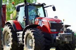 Чешские фермеры съезжаются в Прагу на тракторах для участия в акции протеста
