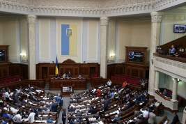 Депутаты Верховной Рады устроили массовую драку из-за призыва к расстрелу оппозиции