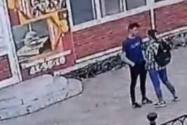 Девушка-подросток зарезала школьника на улице в Братске