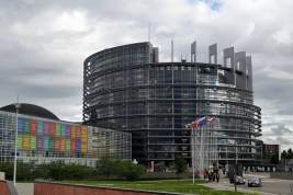 Европарламент призвал к полному отказу от импорта российских энергоресурсов