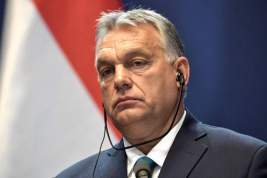 «Карлики против великана»: Орбан раскритиковал энергетические санкции ЕС в отношении России