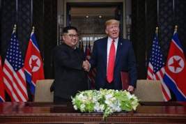 Ким Чен Ын отказался подписывать документ по итогам саммита в Сингапуре маркером с именем Трампа