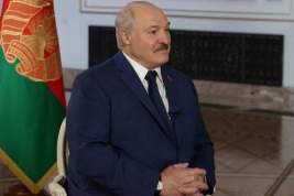 Лукашенко заявил о готовности признать Крым частью России