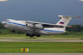 Первый самолёт с военными РФ, помогавшими в борьбе с COVID-19, вылетел из Италии