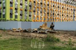 На площадке «ПИК» обнаружили куски памятника героям Великой Отечественной войны