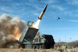 Politico: Зеленский попросил у США ракеты ATACMS большей дальности