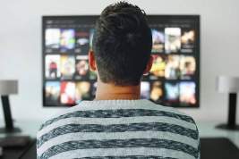 Продавцы электроники рассказали о росте цен на телевизоры в России