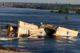 Произошел прорыв плотины Каховской ГЭС: 80 населенных пунктов могут попасть в зону затопления