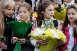 Родители российских школьников оценили расходы на букеты к 1 сентября