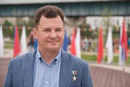 Роман Романенко поддержал инициативу Анны Кузнецовой о «декретных выплатах» для бабушек и дедушек