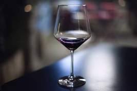 Росалкогольтабакконтроль поддержал появление наружной рекламы вина