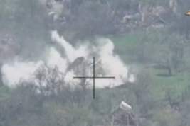 Российские танкисты двумя ударами уничтожили дом с украинскими военными