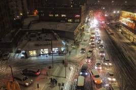 Снегопад привел к транспортному коллапсу в Нью-Йорку
