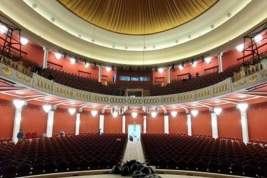 Собянин: За 10 лет в Москве открыли и обновили 85 зданий театров
