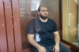 Суд арестовал по делу о взрыве рядом с АЗС в Махачкале Эльдара Насрулаева: он хранил на складе селитру