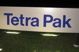Tetra Pak заявил о приостановке выпуска тары для напитков