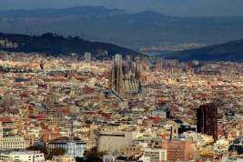 В Барселоне захотели запретить сдавать туристам жилье менее чем на месяц