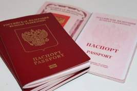 В МИД Белоруссии отказались считать проблемой выдачу российских паспортов жителям Донбасса
