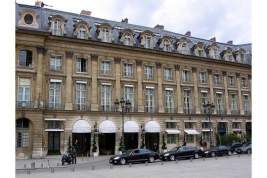 В Париже грабители украли из отеля Ritz украшения на 4,75 миллиона евро