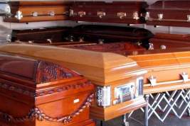 В петербургском крематории возникли очереди из гробов