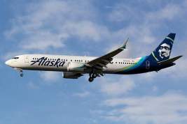 В США озвучили причину инцидента с отвалившейся дверью в самолёте Alaska Airlines