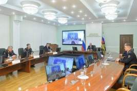 Владимир Колокольцев поздравил руководителей подразделений МВД с присвоением очередных званий