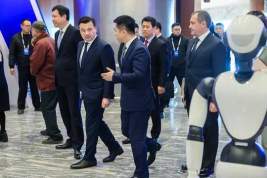 Воробьёв посетил выставку высоких технологий в китайском Шэньяне