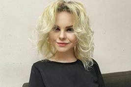 Экс-солистка «Ленинграда» Алиса Вокс подаёт в суд на Шнурова