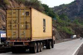 Законопроект о бронировании даты и времени пересечения границы для грузовиков принят в основном чтении