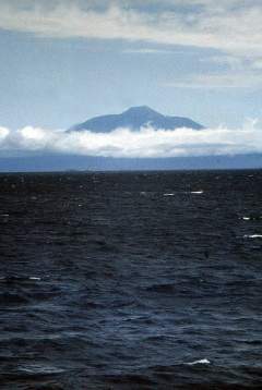 Остров Кунашир, вулкан Тятя. Фото: wikipedia/Витольд Муратов 