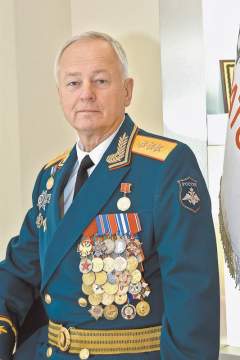 Бывший начальник Ракетных войск и артиллерии Вооружённых сил РФ генерал-полковник Владимир Зарицкий