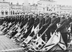 Расчёты американцев показывали, что закалённая
в боях Красная армия благодаря своей численности
захватит Европу за две недели
(фото: Фёдор Кислов/ТАСС)
