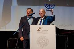 Десятый президент Израиля Реувен Ривлин стал одним из лауреатов премии