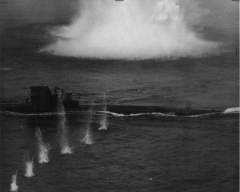 Бой между U-134 и К-74 (фото: Wikimedia Commons/ U.S. Navy)
