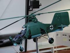 Модель вертолета Flettner-282
(фото: Wikimedia Commons/Raboe001)