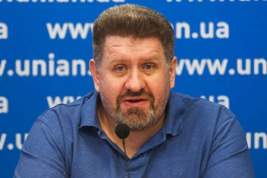 А в Киеве политолог Кость Бондаренко бьёт тревогу и требует «политической перезагрузки» региона