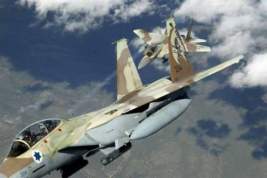 Американские СМИ сообщили о личном одобрении Трампа авиаудара Израиля по аэродрому в Сирии