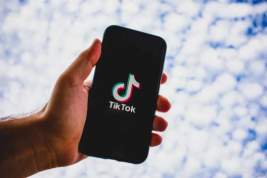 Американское издание уличило TikTok в слежке за миллионами пользователей