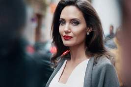 Анджелина Джоли решила заставить ФБР продолжить расследование против Брэда Питта
