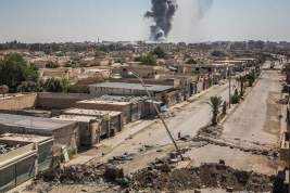 Антитеррористическая коалиция разрешила покинуть Ракку боевикам ИГ с заложниками