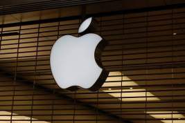 Apple запретила продавать более двух iPhone в одни руки