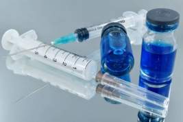 Более половины россиян верят в эффективность отечественной вакцины против коронавируса – опрос