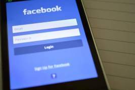Более ста аккаунтов в Facebook заблокировали перед выборами в США
