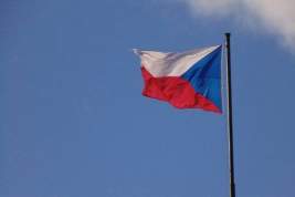 Чехия продлила на год запрет на выдачу виз россиянам и белорусам
