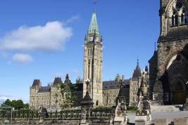 Члены парламента Канады решили осудить нацизм во всех его формах