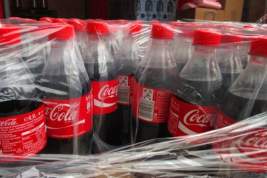 Coca-Cola отказалась от рекламы в соцсетях из-за расизма